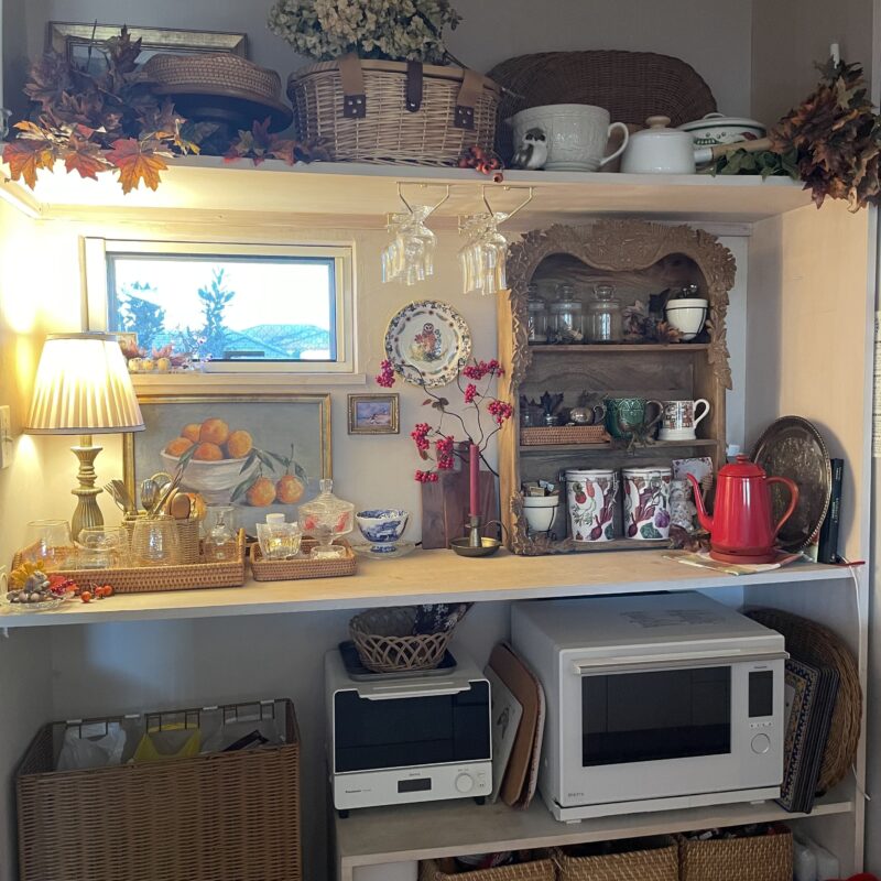 オーブンレンジやトースターをカウンターの下に設置