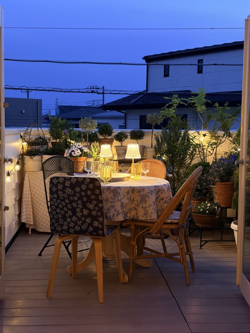 テラスで食後の飲み会